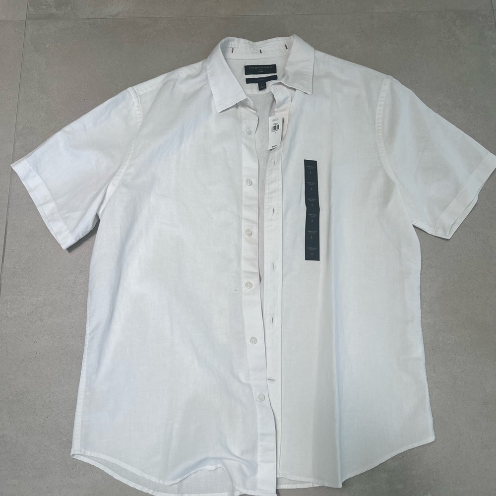 Banana Republic White Casual Button Down Shirt